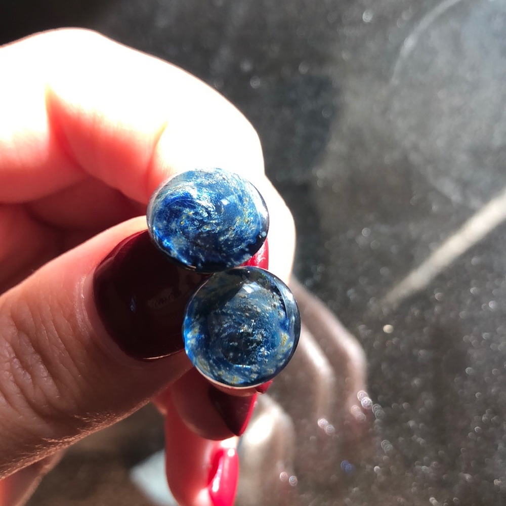 💙Gorgeous marble/glass studs